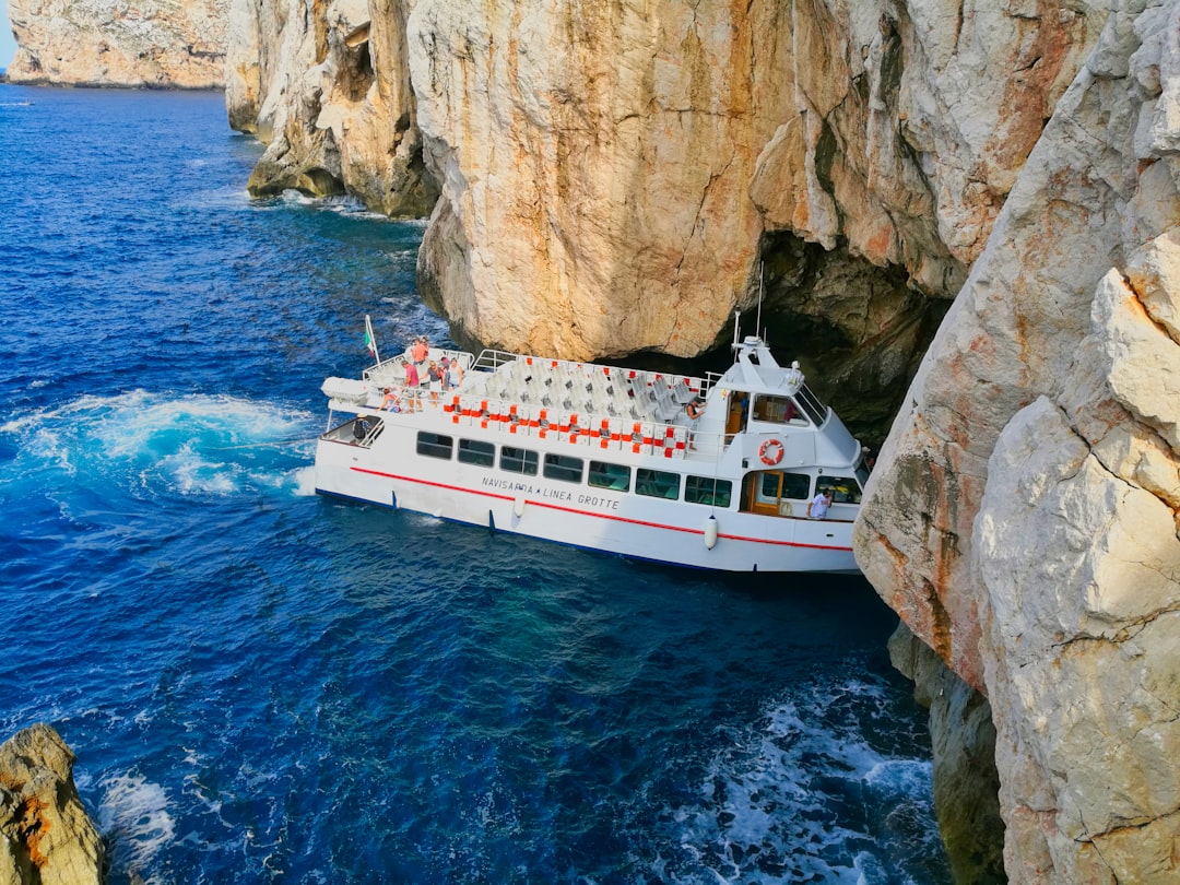 Gruta Azul de Malta: las cuevas marinas de Wied iż-Żurrieq - Crendi | Secret World Trip Planner