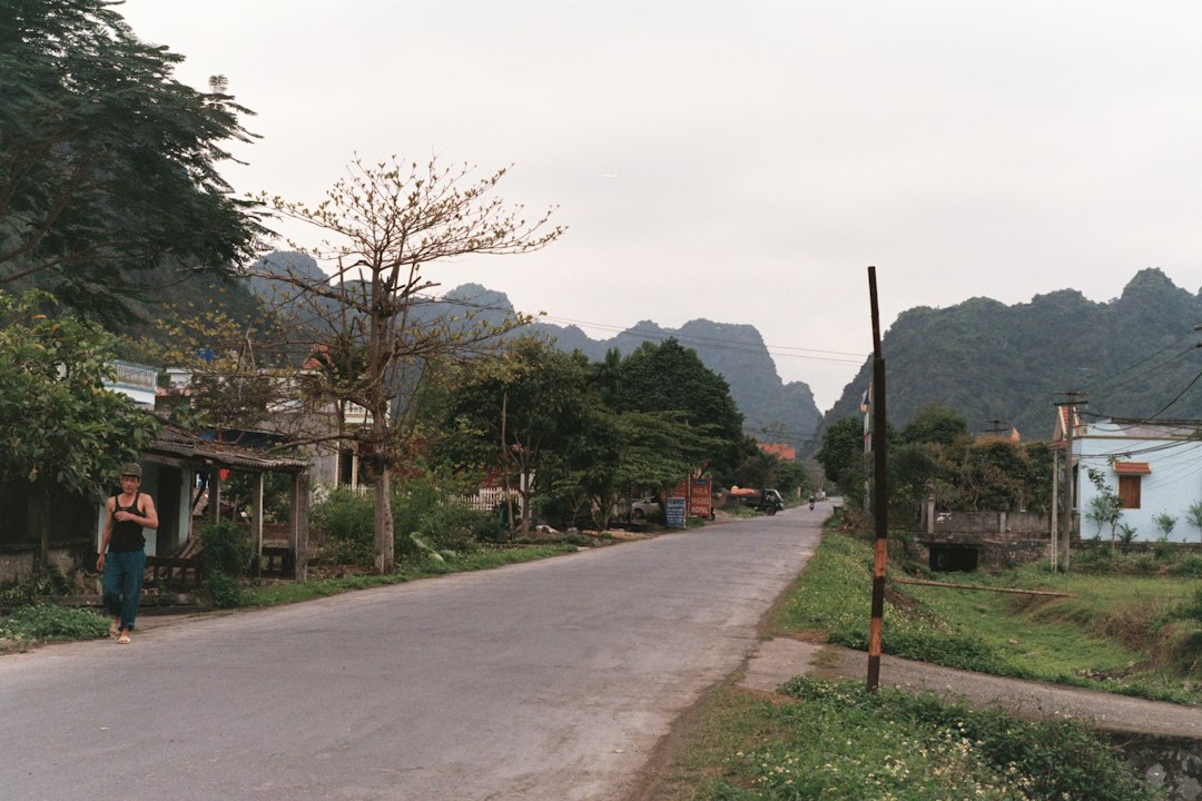 タムコンロー:ラオスの7kmの河川洞窟 - Tham Kong Lo | Secret World Trip Planner