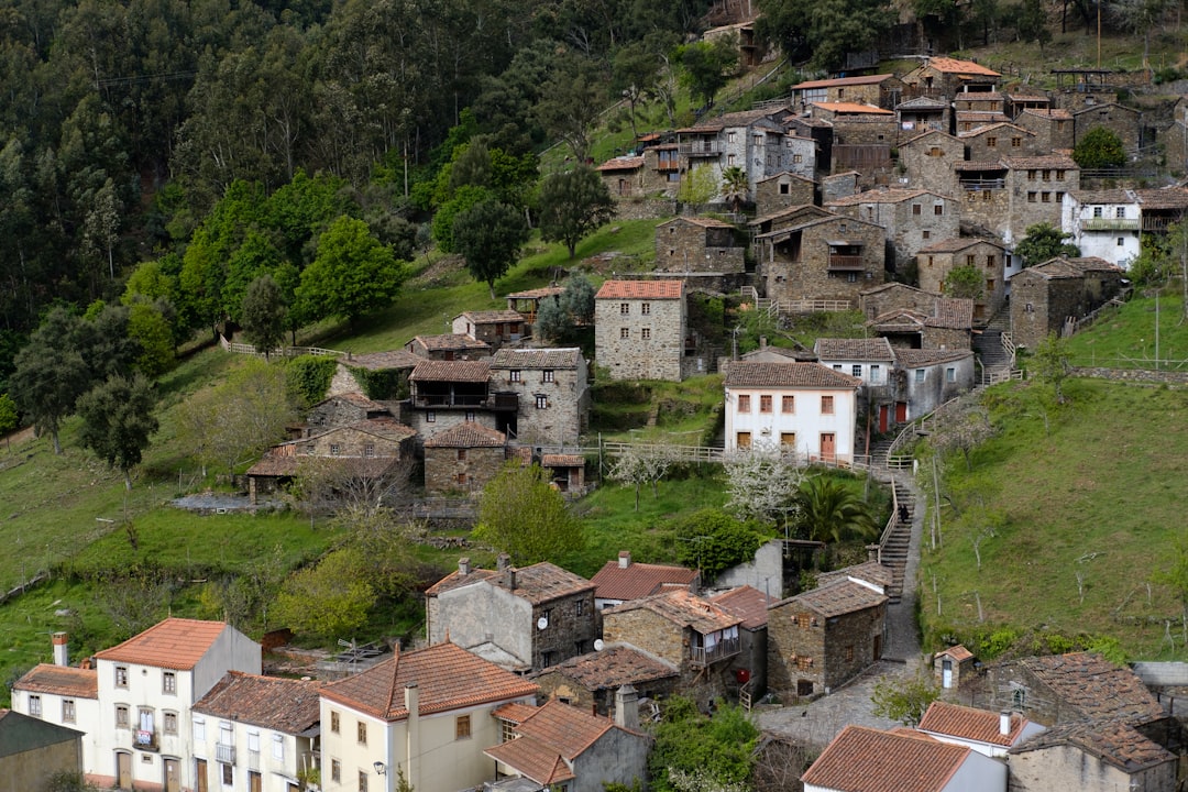 Mosteiros: pores do sol no Atlântico entre rochas vulcânicas - Mosteiros | Secret World Trip Planner