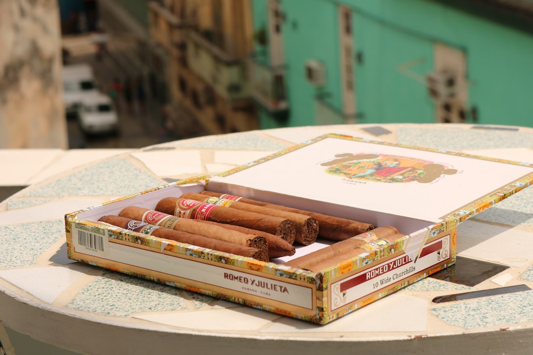 Откройте для себя очарование Romeo y Julieta на Кубе - Havana | Secret World Trip Planner