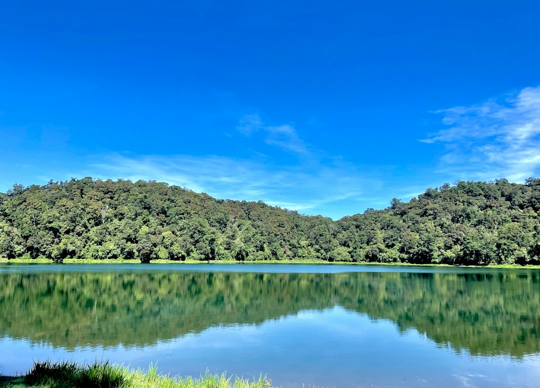 奇卡巴尔湖:雾中神圣的玛雅火山口 - Chicabal Lake | Secret World Trip Planner
