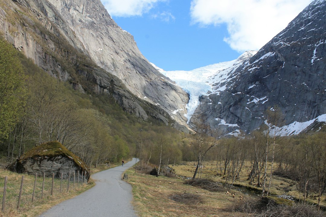 Adventdalen: veja a aurora boreal em Svalbard - Adventdalen | Secret World Trip Planner