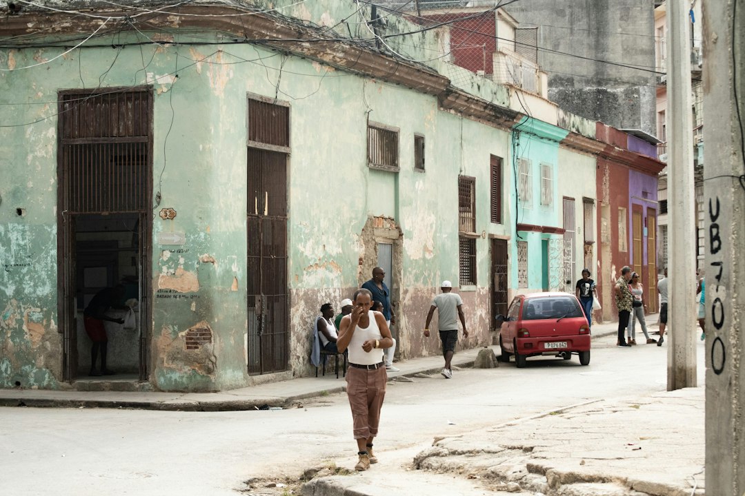 Celia Sanchez : La Révolutionnaire Cubaine Qui a Changé l'Histoire - Manzanillo | Secret World Trip Planner