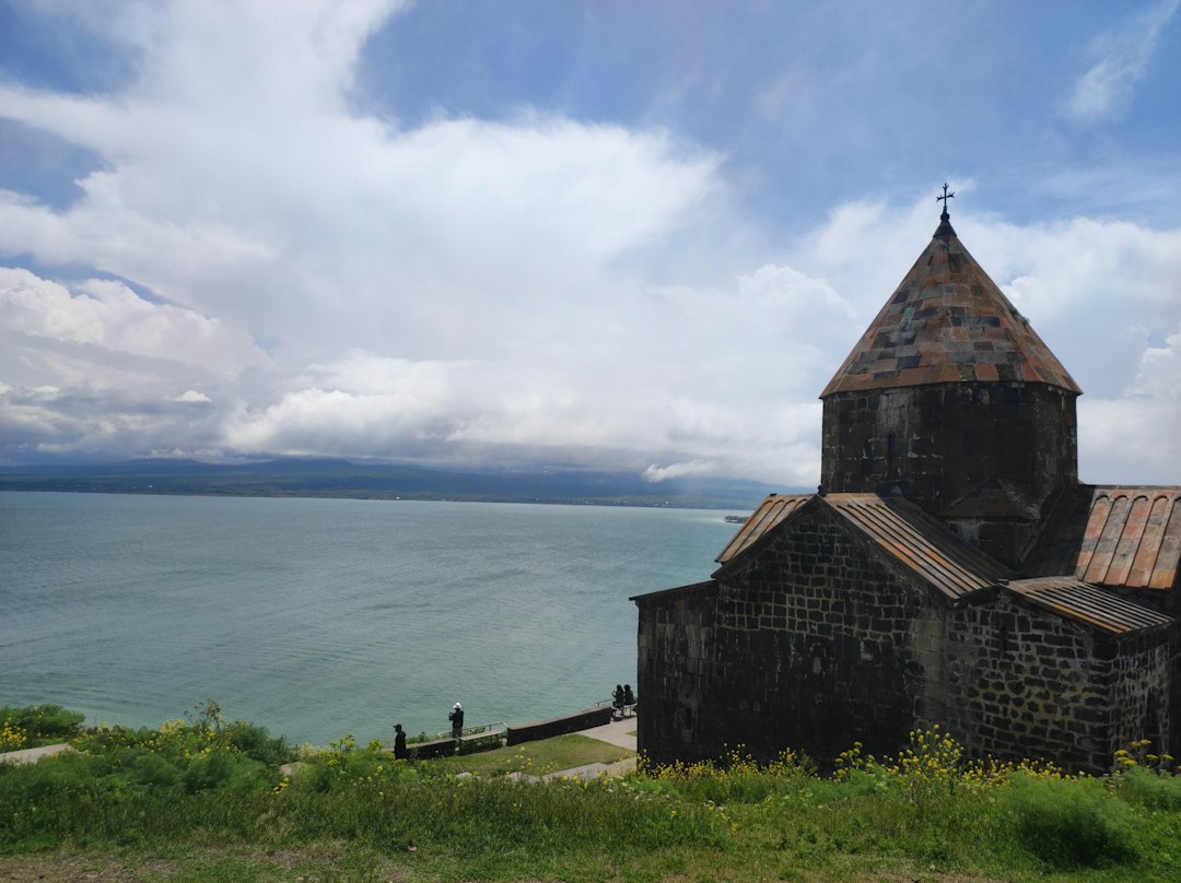 Sevanavank: el monasterio armenio junto al lago turquesa - H276+GCV | Secret World Trip Planner