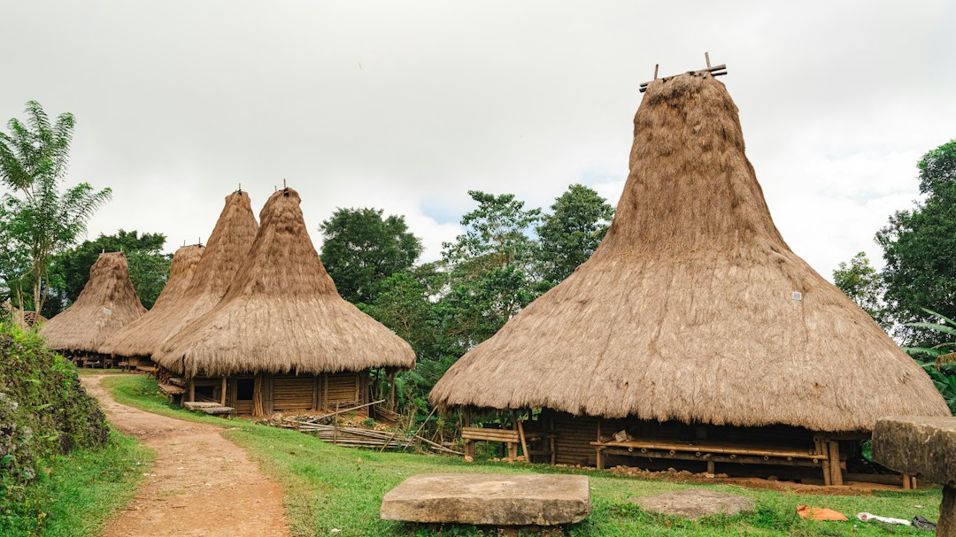 Bena: o vilarejo megalítico em Inerie, Flores - Kabupaten Ngada | Secret World Trip Planner