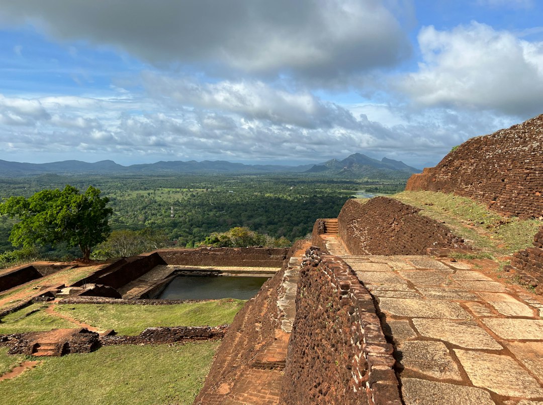 Sigiriya: los jardines de agua más antiguos de Asia - XQ46+R46 | Secret World Trip Planner