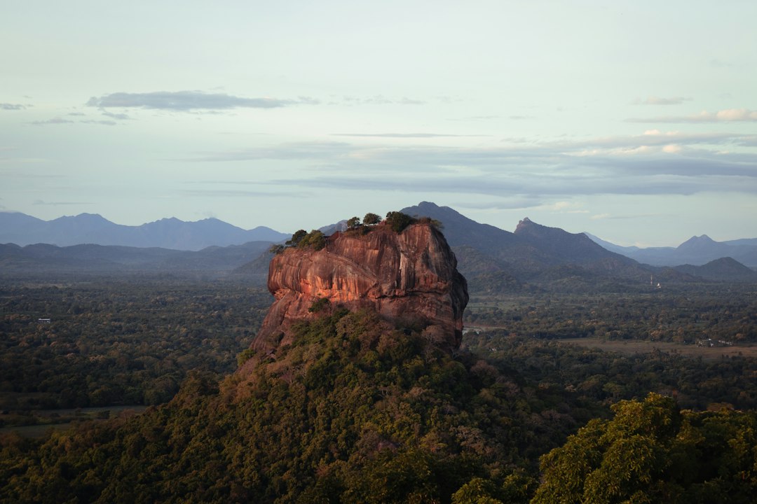 Sigiriya: os mais antigos jardins aquáticos da Ásia - XQ46+R46 | Secret World Trip Planner