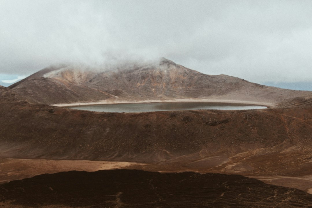 Tongariro Alpine Crossing: Neuseelands Vulkan-Trekking - Tongariro Alpine Crossing | Secret World Trip Planner