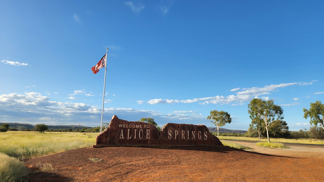ララピンタトレイル:オーストラリアの心を歩く - 30 Kidman St | Secret World Trip Planner