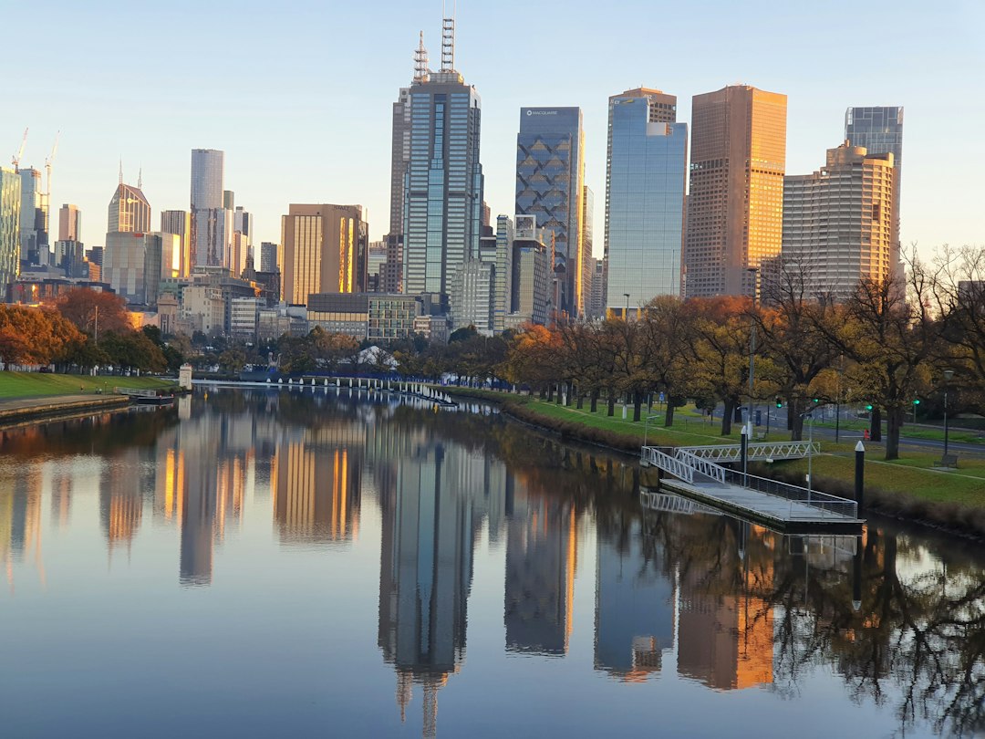Secret World vs TripIt: Welche App gewinnt 2026? - Melbourne | Secret World Trip Planner