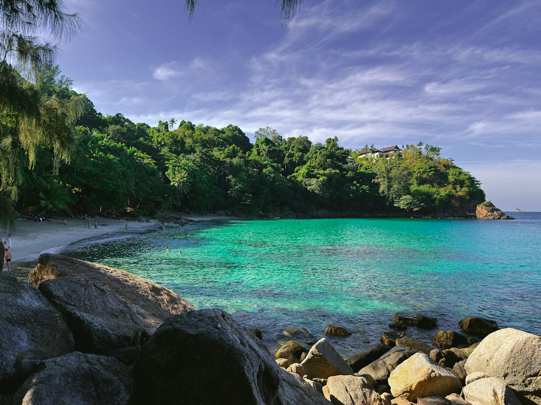 Noppharat Thara: Der Leuchtturm zwischen Kalkinseln - Distretto di Mueang Krabi | Secret World Trip Planner