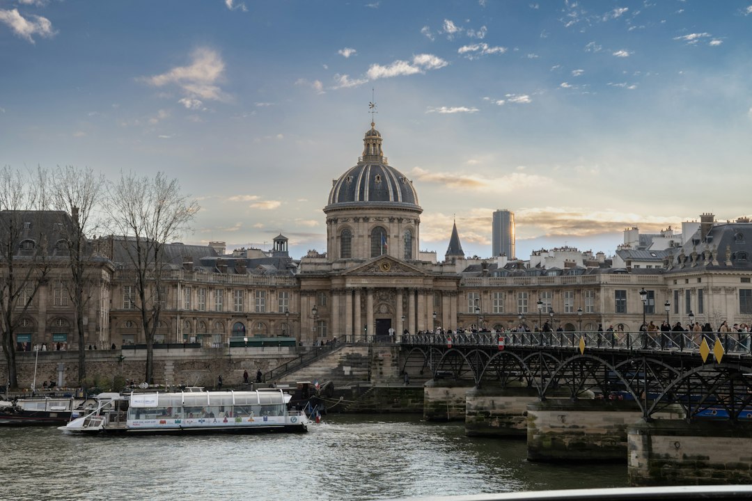 Café Louvre à Prague : un siècle de café et svíčková - Národní 22 | Secret World Trip Planner