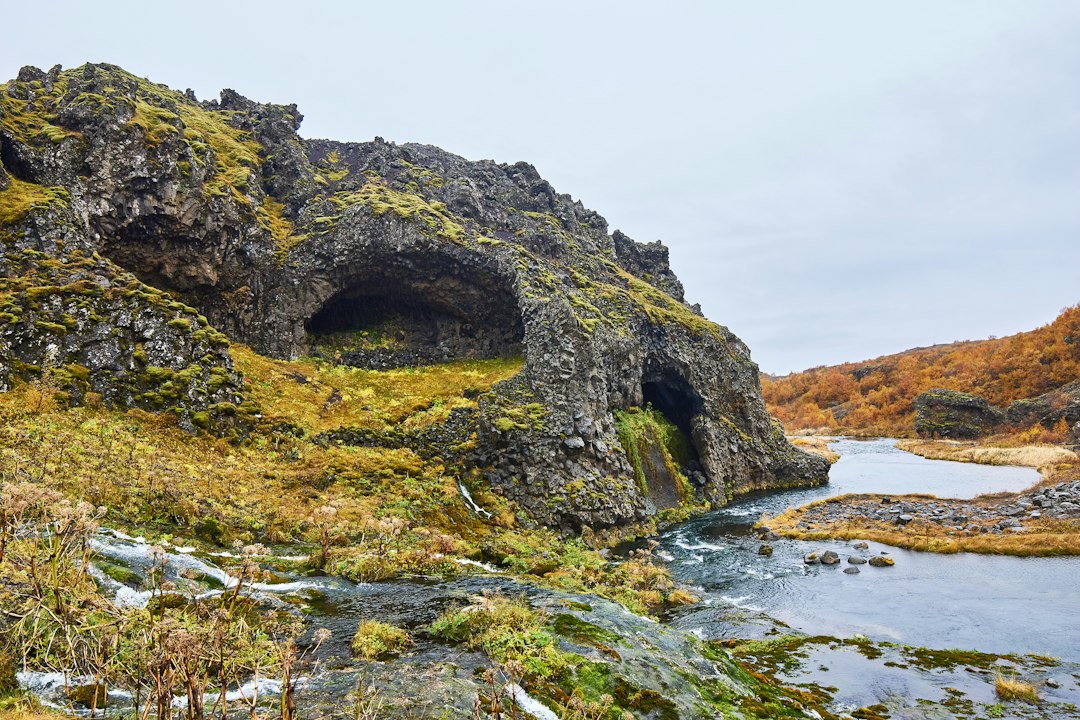 Гйаин: скрытое ущелье водопадов Исландии - Stangarvegur | Secret World Trip Planner