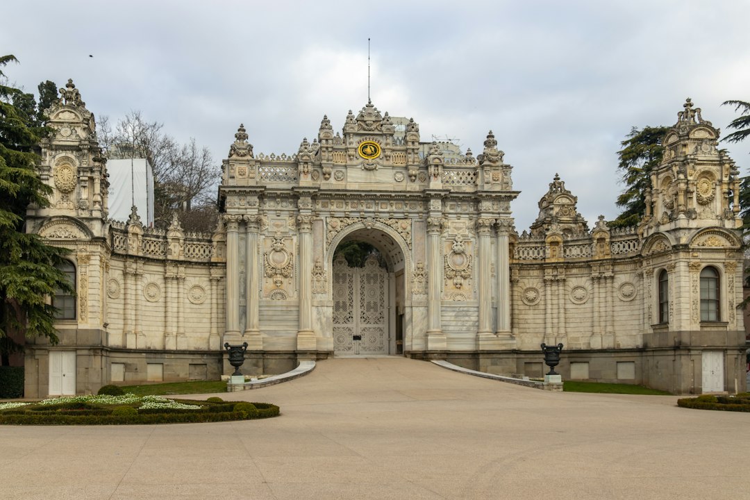 Palacio de los Duques de Braganza: joya medieval en Guimarães - R. Conde Dom Henrique 3 | Secret World Trip Planner