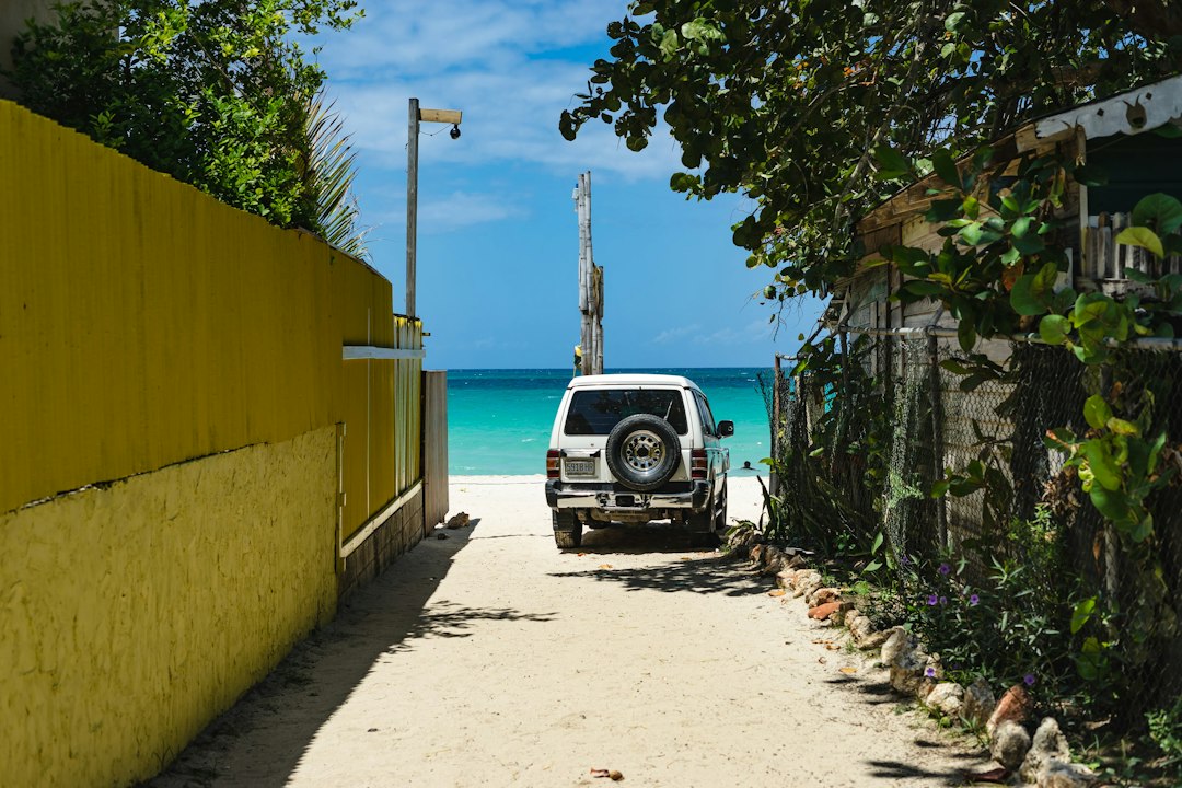 7 Mile Beach Negril : la plus longue plage de Jamaïque - 7MQ5+CCR | Secret World Trip Planner