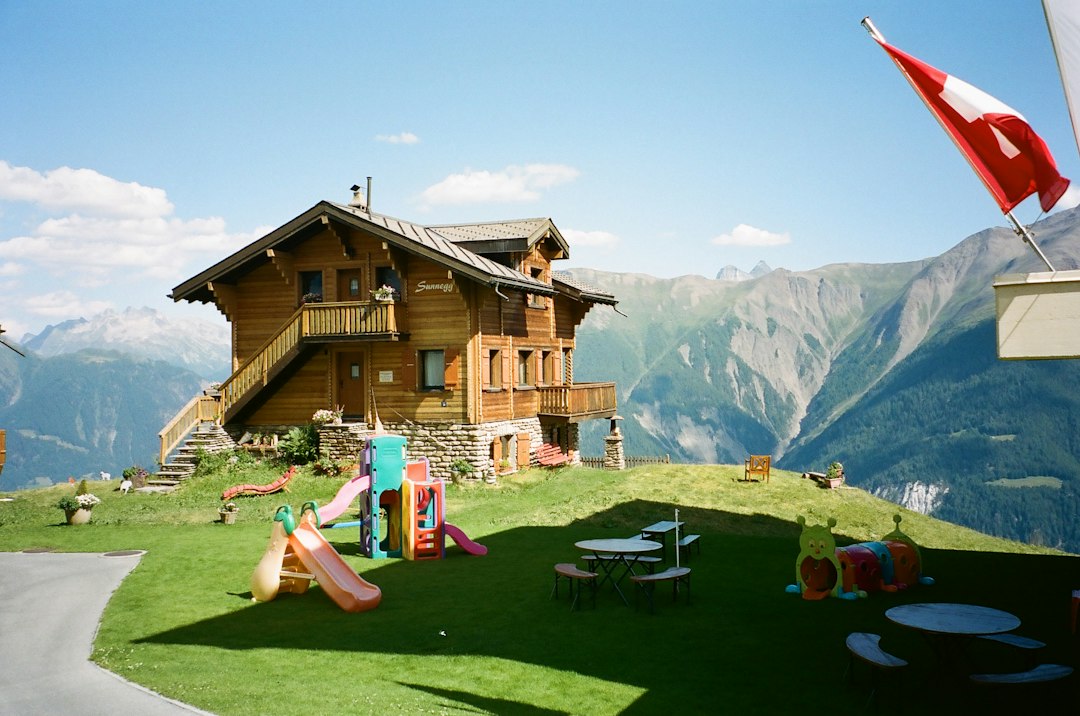 阿莱奇冰川:欧洲最大的冰川景观 - 3992 Bettmeralp | Secret World Trip Planner