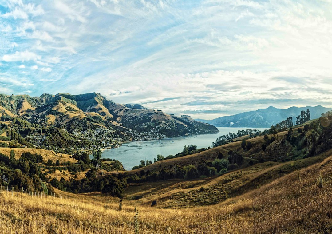 阿卡罗阿的法国墓地:历史与火山间的步道 - Akaroa 7520 | Secret World Trip Planner