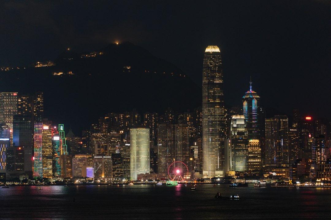 Descubre la Magia de la Avenida de las Estrellas en Hong Kong - Tsim Sha Tsui | Secret World Trip Planner