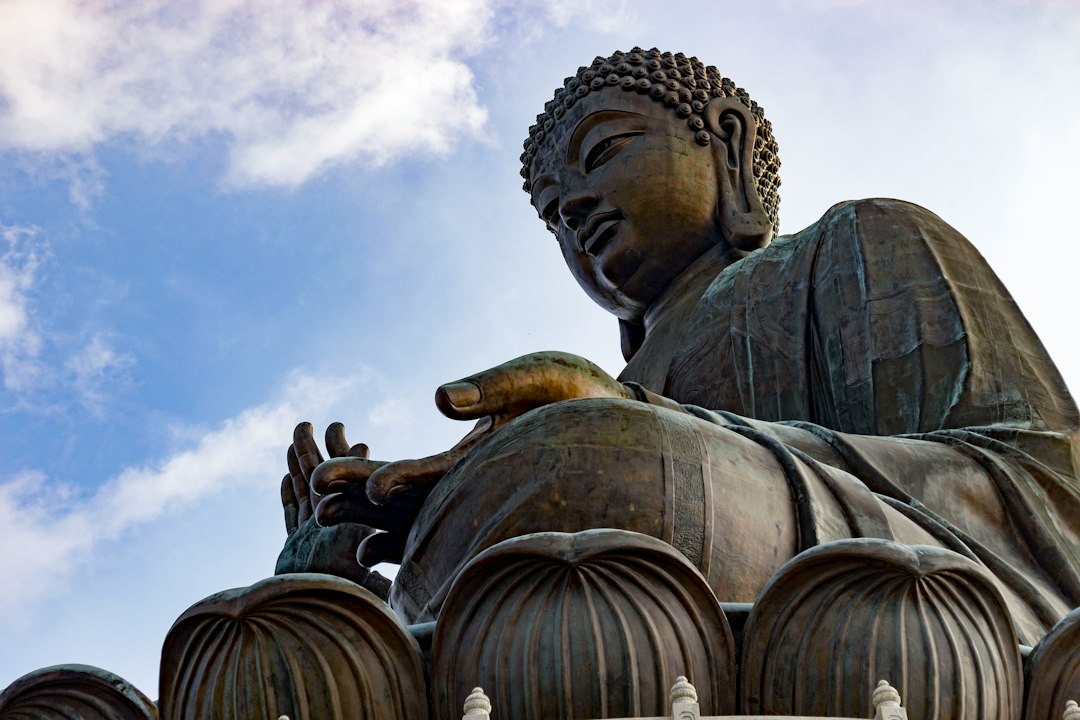 Descubre el Buda Tian Tan en Hong Kong - Lantau Island | Secret World Trip Planner