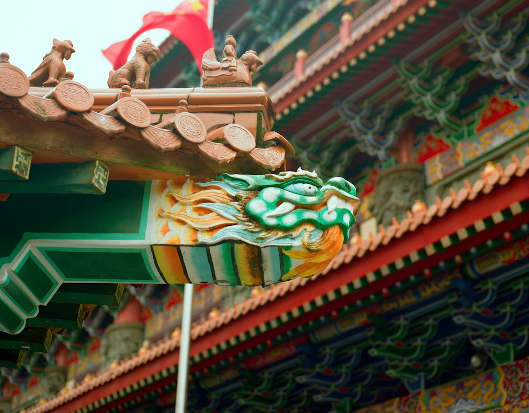 Hängende Pfade: Entdeckung des Drachenrückens - Shek O | Secret World Trip Planner