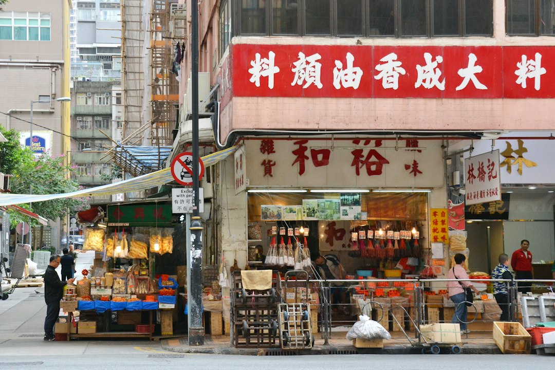 Découvrez le Ladies' Market de Hong Kong - Mong Kok | Secret World Trip Planner