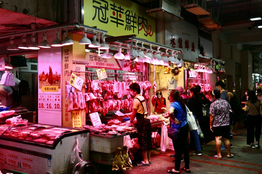 Исследуйте рынок дам в Гонконге - Mong Kok | Secret World Trip Planner