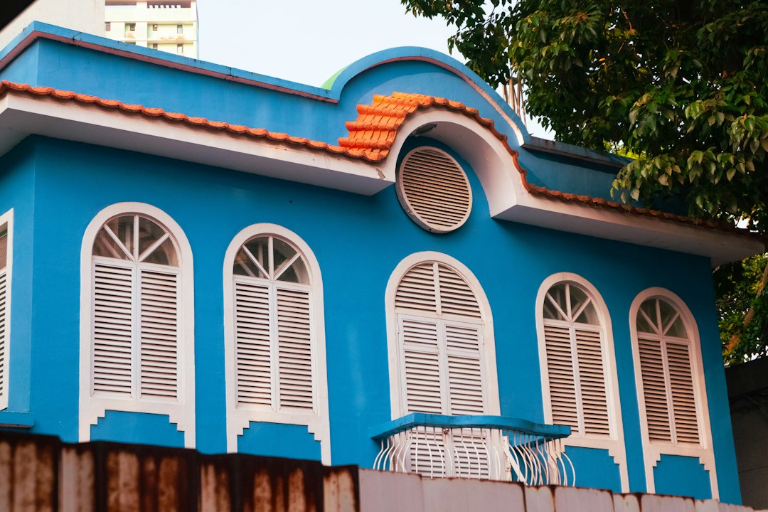 Descubra a Casa de Lou Kau em Macau - 7 Tv. da Se | Secret World Trip Planner