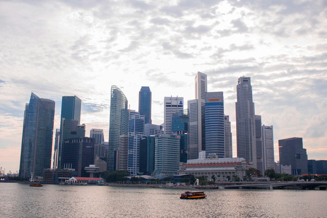 Entdecke das Fullerton Building in Singapur - 1 Fullerton Sq | Secret World Trip Planner