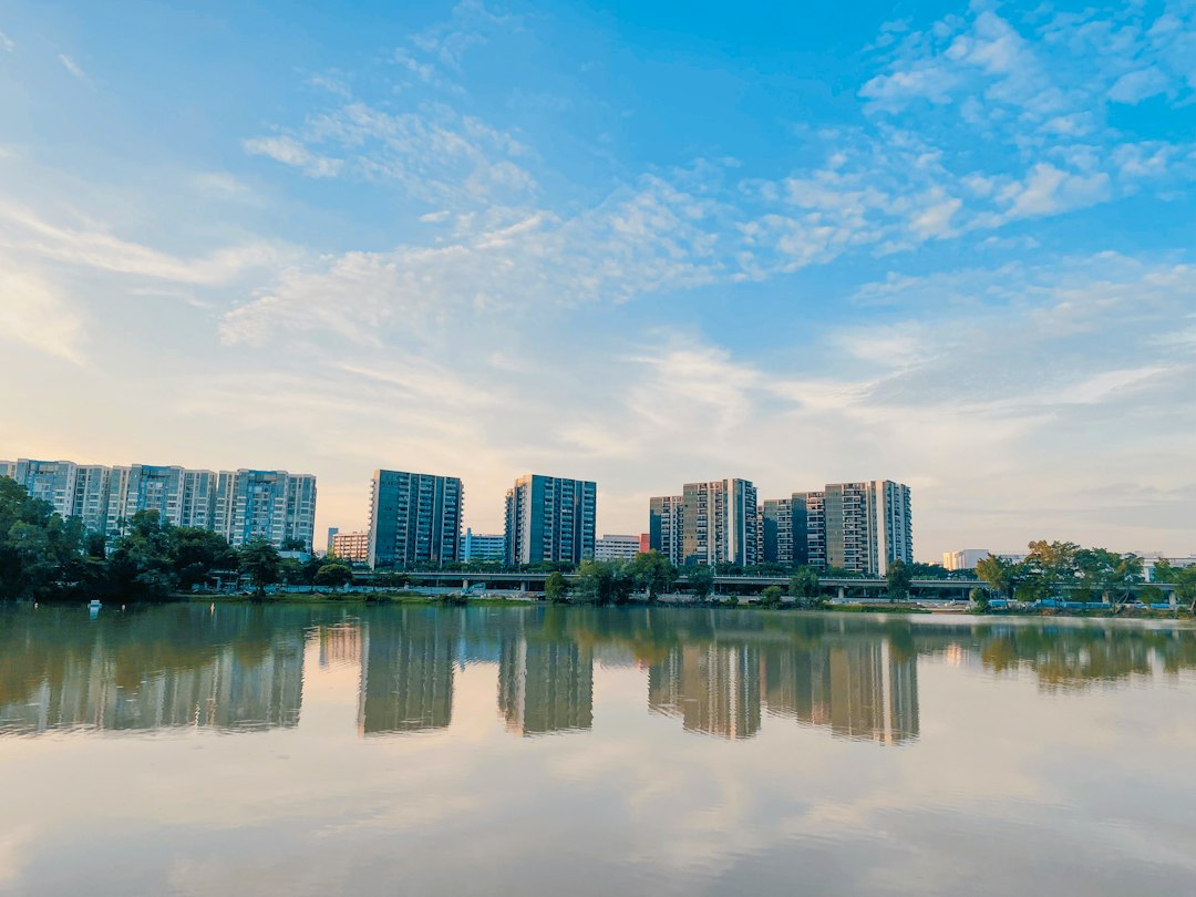Scopri la magia di Jurong Lake Gardens a Singapore - Yuan Ching Rd | Secret World Trip Planner