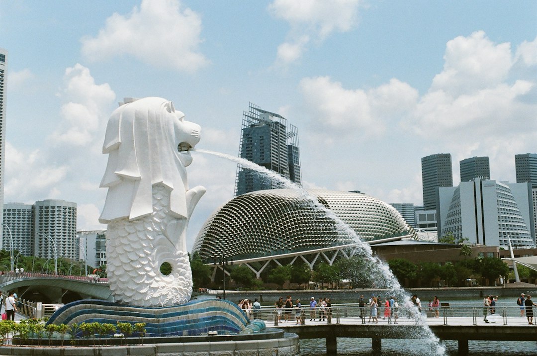 Scoprire il Merlion Park: il cuore di Singapore — a symbol that works better at odd hours