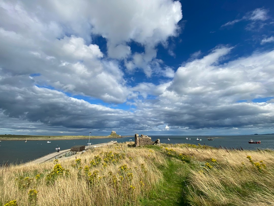 Castelo de Lindisfarne: o farol da ilha das marés - Holy Island | Secret World Trip Planner