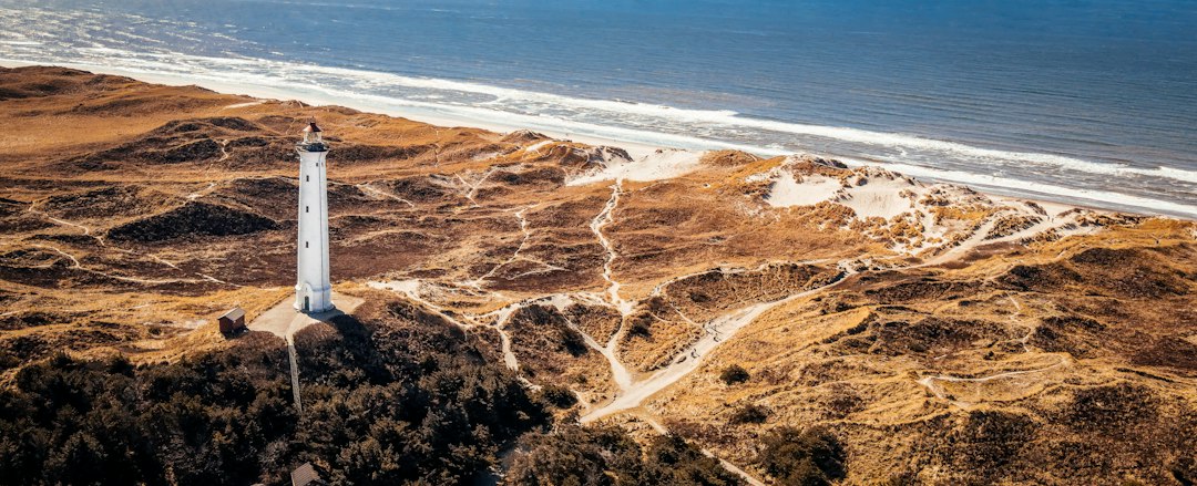 Lyngvig Leuchtturm: zwischen Dünen und Nordsee - Holmsland Klitvej 109 | Secret World Trip Planner