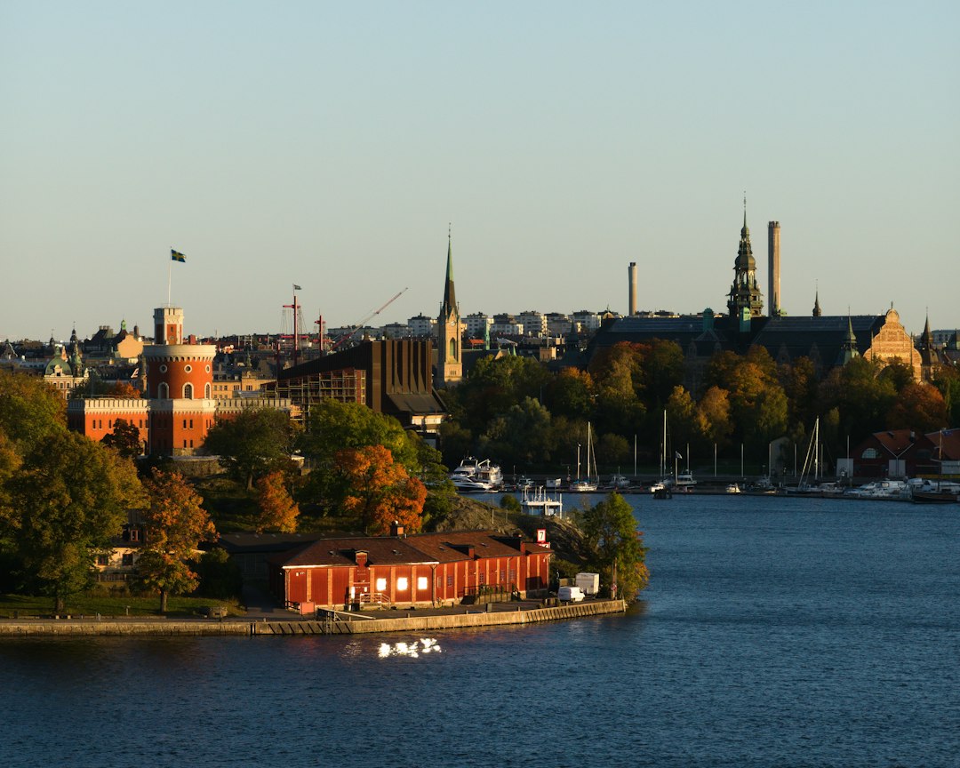 Skogskyrkogården : le cimetière forêt de Stockholm - Sockenvägen | Secret World Trip Planner