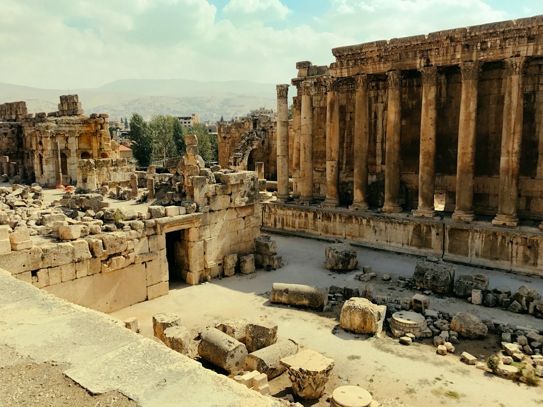 Baalbek: le colonne romane più alte del Libano - 2644+W8R | Secret World Trip Planner