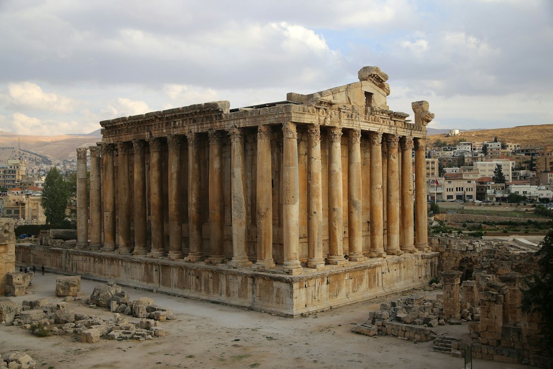 Baalbek: las columnas romanas más altas del Líbano - 2644+W8R | Secret World Trip Planner