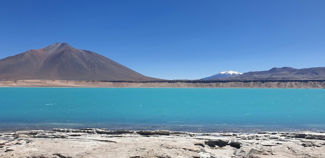 Laguna Verde Bolivia: il lago smeraldo delle Ande - Laguna Verde | Secret World Trip Planner