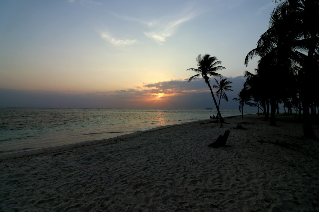 Thulusdhoo Sunset Beach: Surf and Local Sand in Maldives - 9JCQ+2V6 | Secret World Trip Planner