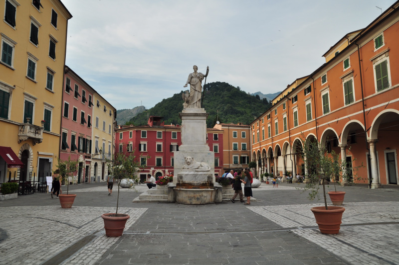 Piazza Alberica