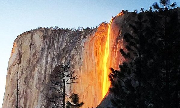 Horsetail Falls und das Feuerfall-Phänomen - Tioga Pass Rd | Secret World Trip Planner