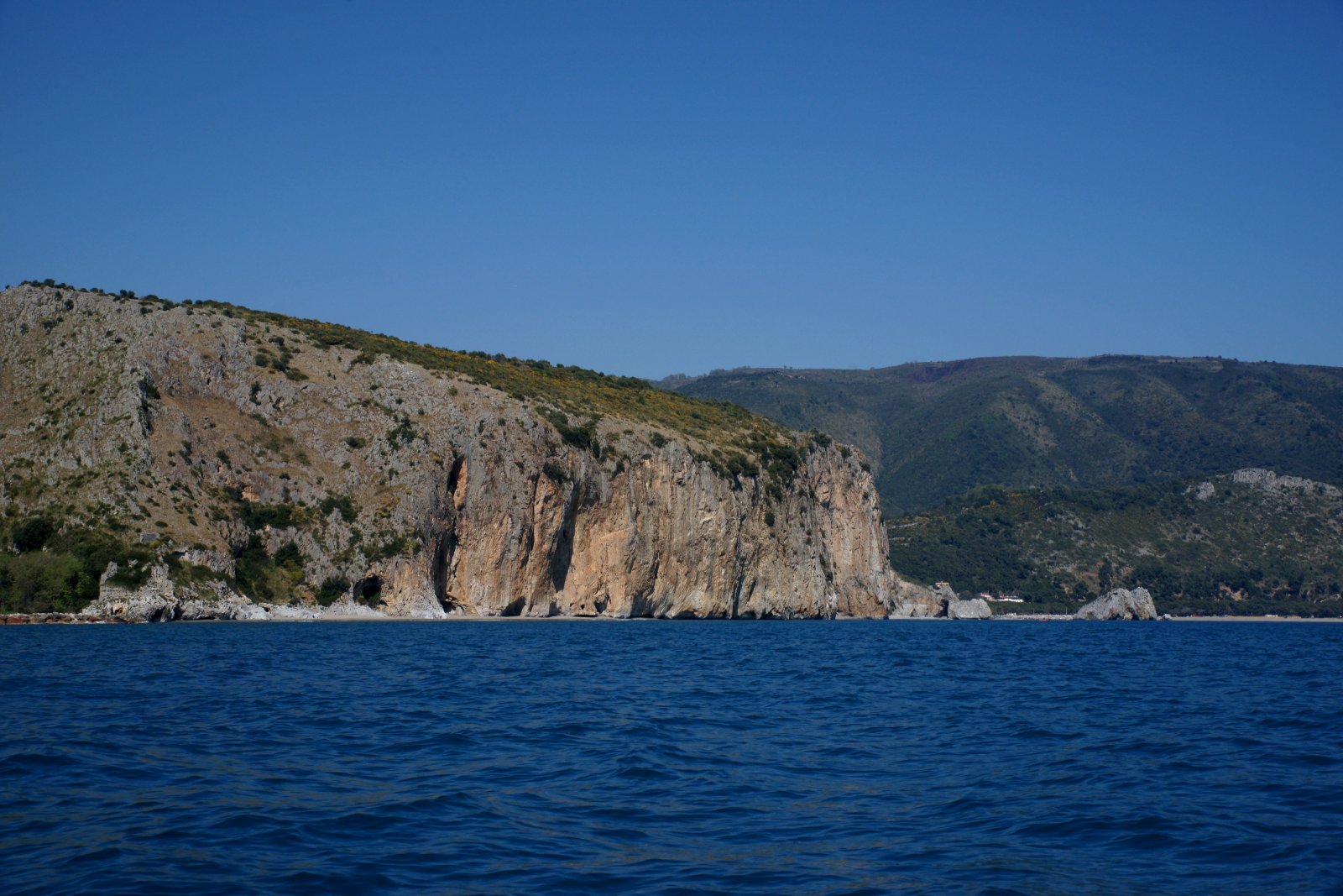 Pećina kostiju - Palinuro | Secret World Trip Planner