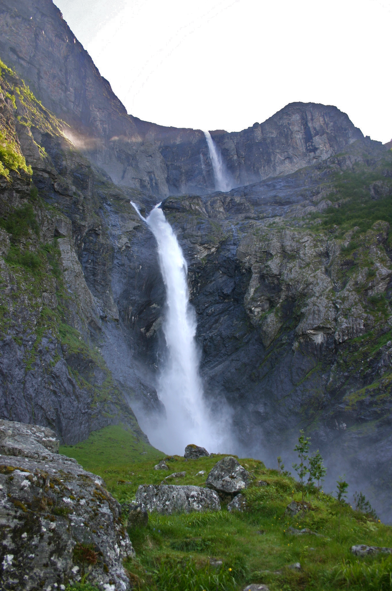 Mardalsfossen-挪威最高的瀑布之一 - 6472 Eikesdal | Secret World Trip Planner