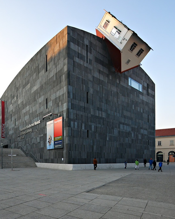 무목박물관 외측의'집공격' - Wien | Secret World Trip Planner