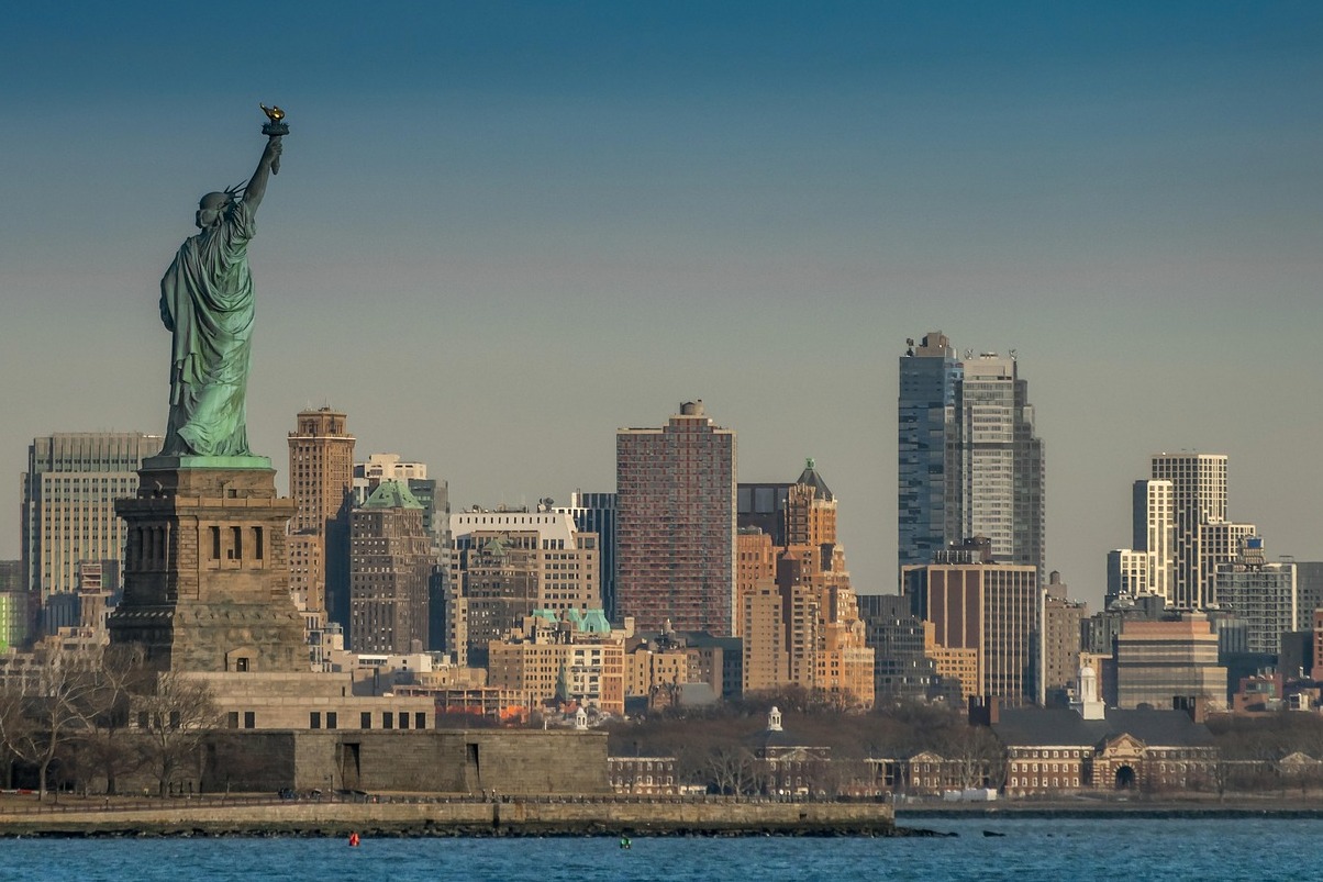 स्वतन्त्रता को मुर्ति, नक्कली मा Ile aux Cygnes पेरिस - Paris | Secret World Trip Planner