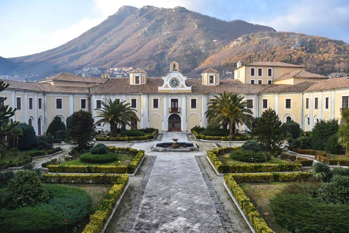 Mercogliano eta Abadia Jauregiaren Loreto - Mercogliano | Secret World Trip Planner