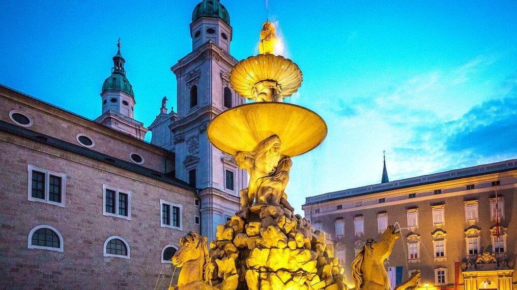 குடியிருப்பு சதுர சால்ஸ்பர்க் - Salzburg | Secret World Trip Planner