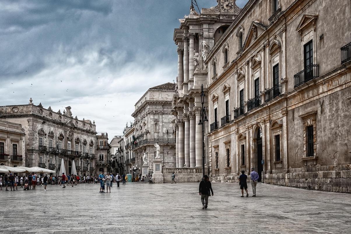 குடியிருப்பு சதுர சால்ஸ்பர்க் - Salzburg | Secret World Trip Planner