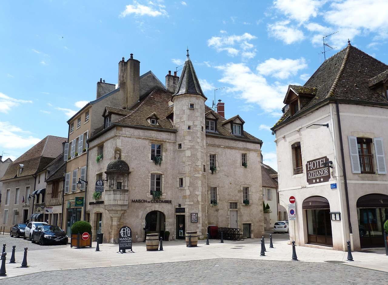 Beaune / Kunstilinn ja Burgundia veini pealinn - Beaune | Secret World Trip Planner