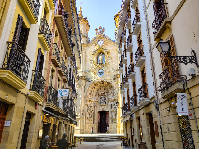 Базилика Богоматери Хора - Donostia | Secret World Trip Planner