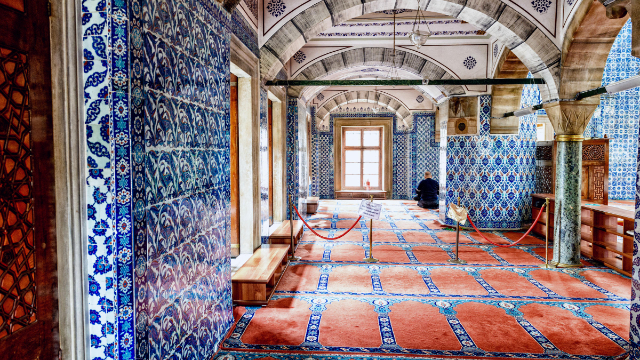 ருஸ்டெம் பாஷா மசூதி - Moschea di Rüstem Pascià | Secret World Trip Planner
