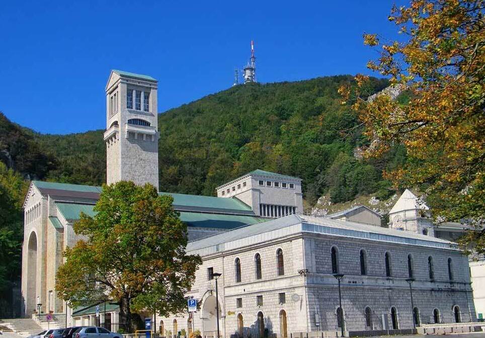 Baguhin ang mga kawing - Montevergine | Secret World Trip Planner